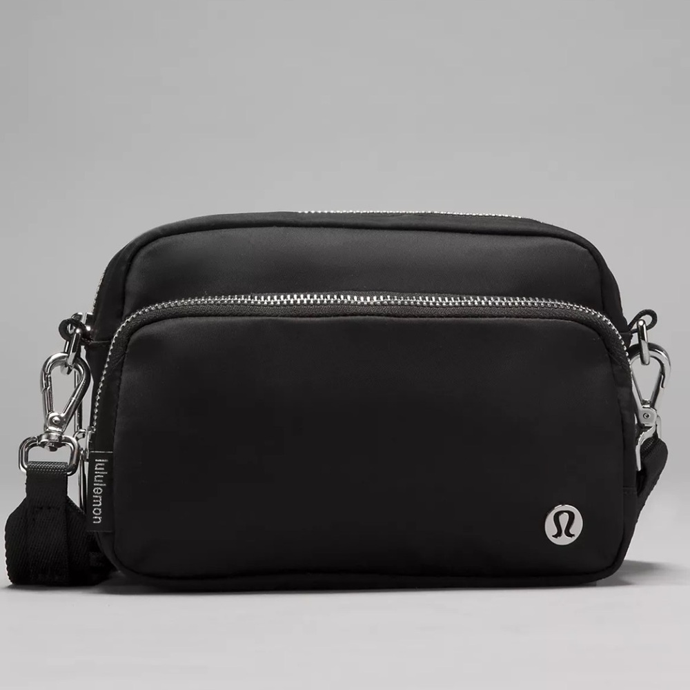 Everywhere Crossbody Bag 2L Metal Hardware